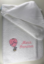 Carregar imagem no visualizador da galeria, Toalha Bebé com Nome e Desenho